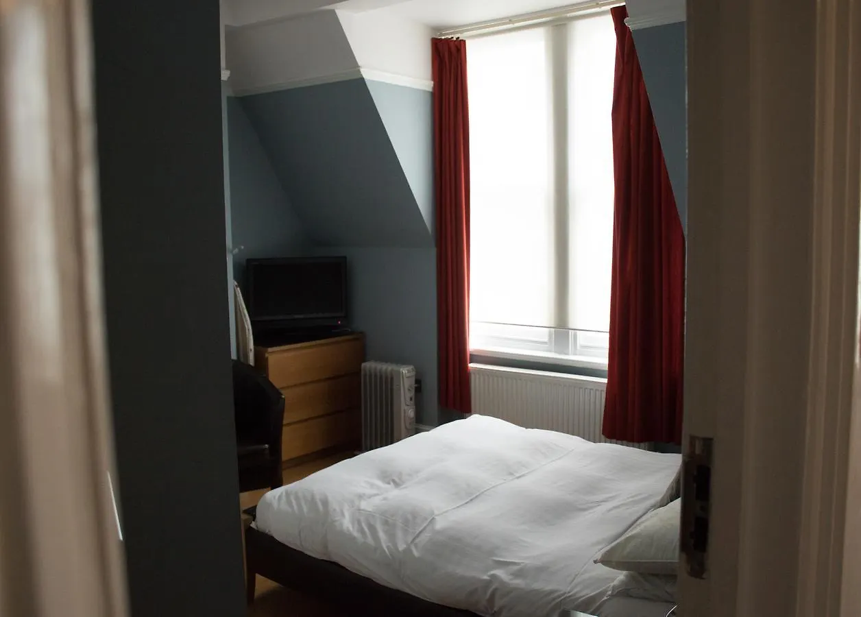 The Beach Pad Brighton Bed & Breakfast